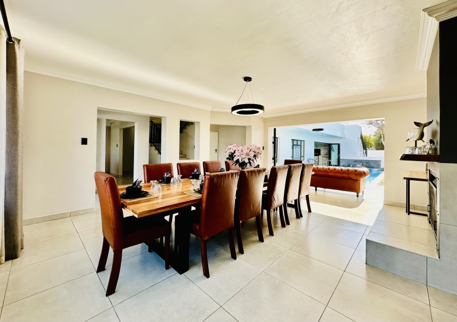 9 Bedroom Property for Sale in Westcliff Western Cape